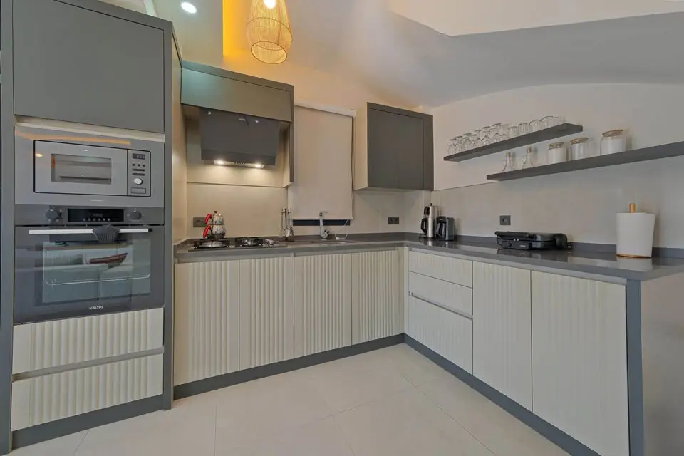 Fitted kitchen